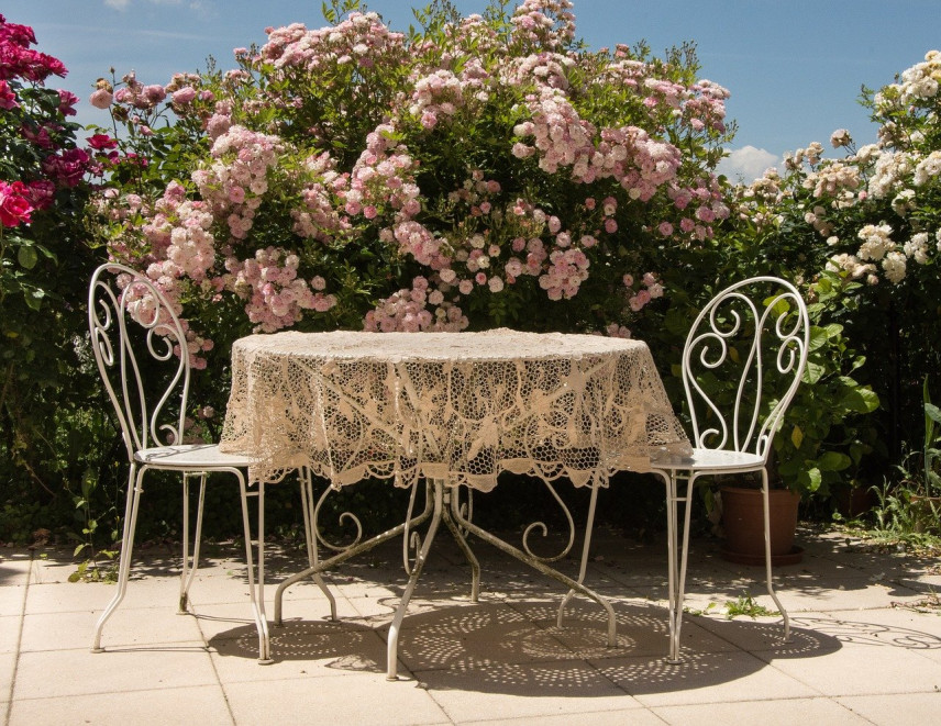 Wie bepflanzt man eine Terrasse - welche Pflanzen, Blumen für eine Terrasse?