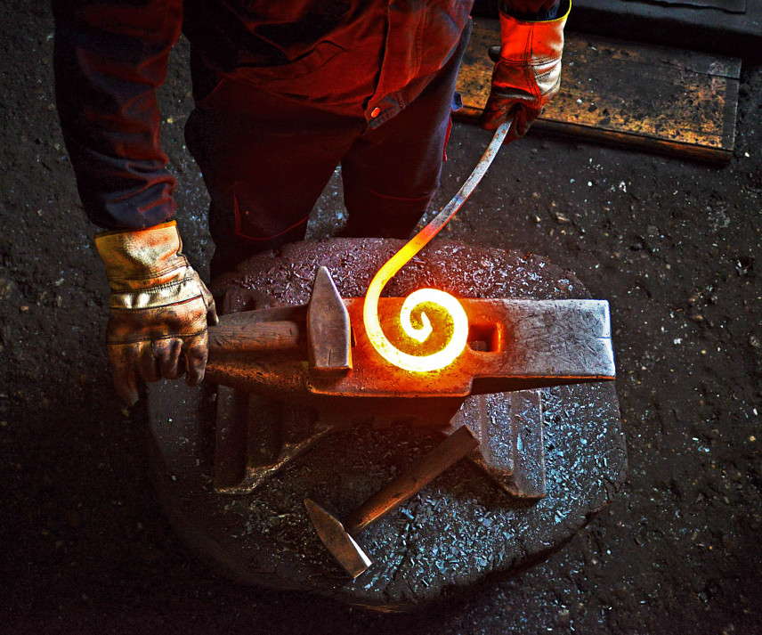 Wie altert man Metall - Alterung von verzinktem Blech, Aluminium, Stahl?