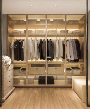 Leuchtend bunte Garderobe